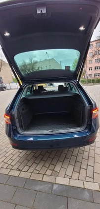 Skoda Superb cena 117900 przebieg: 58265, rok produkcji 2021 z Gliwice małe 121